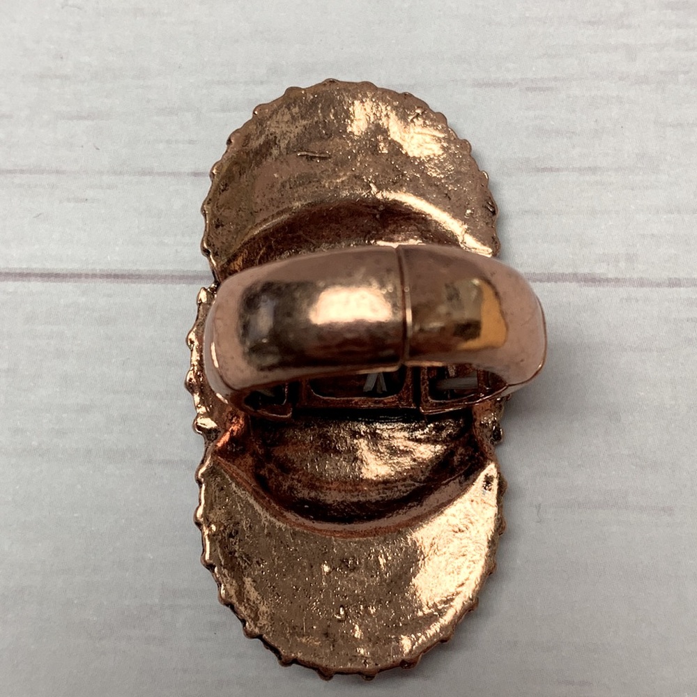 Western Style Resin Concho Cluster Adjustable Ring - Picture 4 of 4